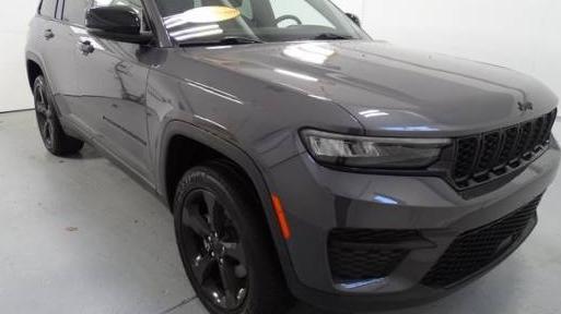 JEEP GRAND CHEROKEE 2023 1C4RJHAG8P8765631 image